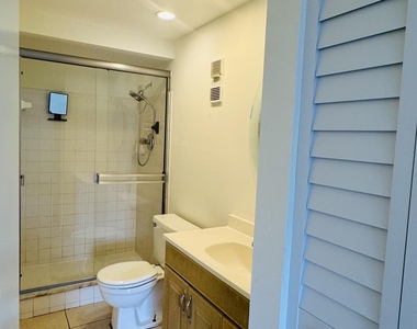 480 Nw 20th Street - Photo Thumbnail 4