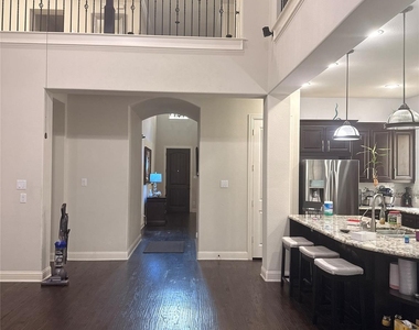 416 Vine Street - Photo Thumbnail 5