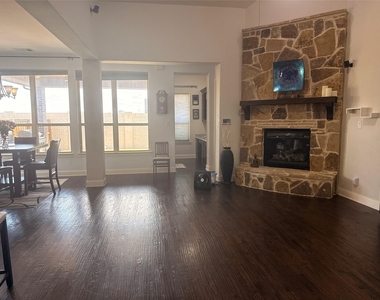416 Vine Street - Photo Thumbnail 1