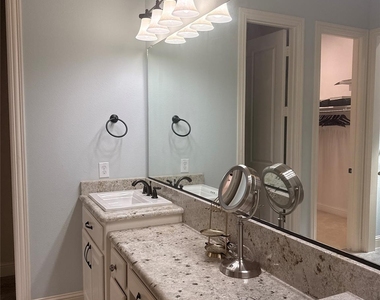 416 Vine Street - Photo Thumbnail 12
