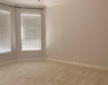416 Vine Street - Photo Thumbnail 11