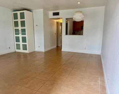 2607 Ne 8th Avenue - Photo Thumbnail 9