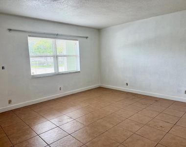 2607 Ne 8th Avenue - Photo Thumbnail 8