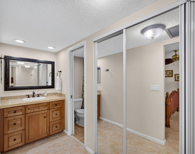 2800 N Ocean Drive - Photo Thumbnail 28