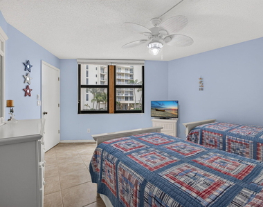 2800 N Ocean Drive - Photo Thumbnail 33