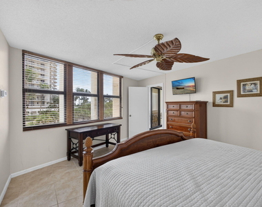2800 N Ocean Drive - Photo Thumbnail 27