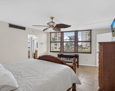 2800 N Ocean Drive - Photo Thumbnail 26