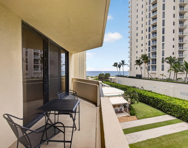 2800 N Ocean Drive - Photo Thumbnail 4