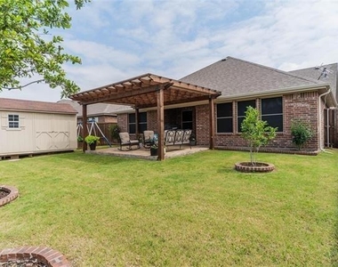 562 Jamestown Lane - Photo Thumbnail 17