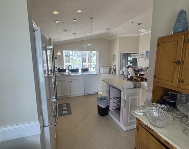 338 Nw Treeline Trace - Photo Thumbnail 5