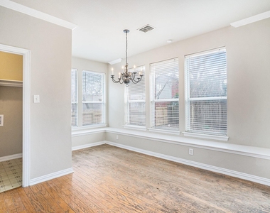 5201 Arrowhead Way - Photo Thumbnail 12