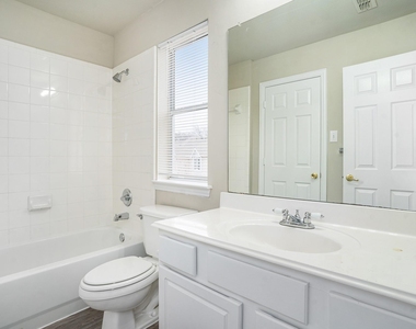 5201 Arrowhead Way - Photo Thumbnail 19