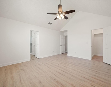 11000 Trestles Road - Photo Thumbnail 1