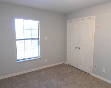 4090 Windhaven Lane - Photo Thumbnail 13