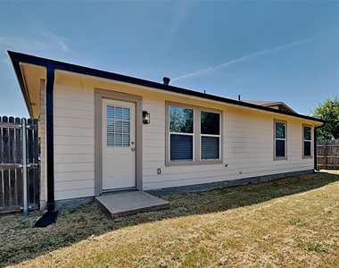 13717 Canyon Ranch Road - Photo Thumbnail 16