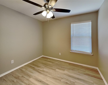 13717 Canyon Ranch Road - Photo Thumbnail 13