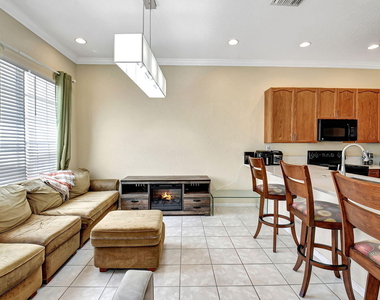 608 Nw 25th Avenue - Photo Thumbnail 8