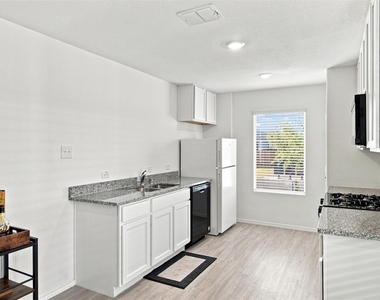 3409 Flicker Lane - Photo Thumbnail 13