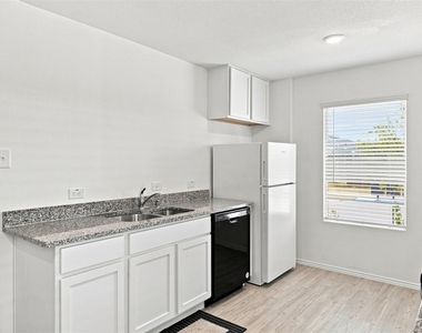 3409 Flicker Lane - Photo Thumbnail 14
