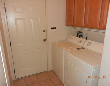 11000 N 77th Place - Photo Thumbnail 20