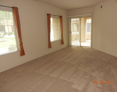 11000 N 77th Place - Photo Thumbnail 13
