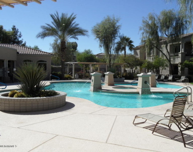 11000 N 77th Place - Photo Thumbnail 10
