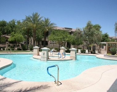 11000 N 77th Place - Photo Thumbnail 12