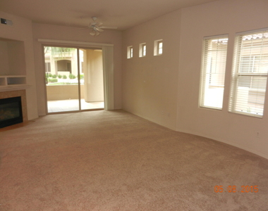 11000 N 77th Place - Photo Thumbnail 3