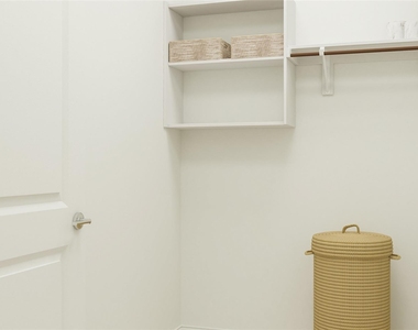 129 Invermore Drive - Photo Thumbnail 6