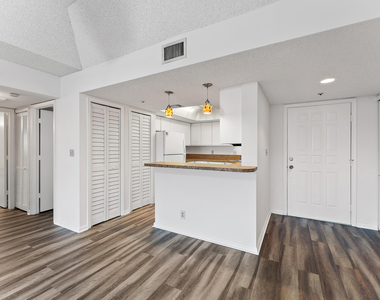 700 Uno Lago Drive - Photo Thumbnail 3