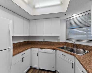 700 Uno Lago Drive - Photo Thumbnail 52