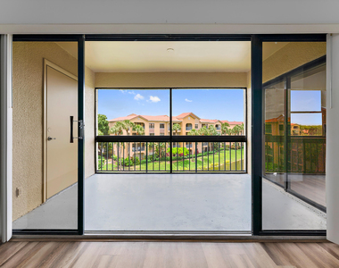 700 Uno Lago Drive - Photo Thumbnail 12