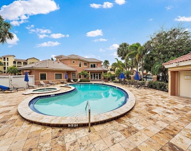 700 Uno Lago Drive - Photo Thumbnail 33
