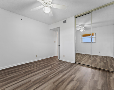 700 Uno Lago Drive - Photo Thumbnail 63