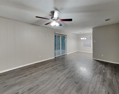 1558 Town Bluff Street - Photo Thumbnail 1