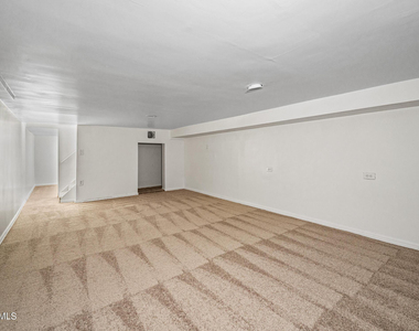 3949 E Earll Drive - Photo Thumbnail 20