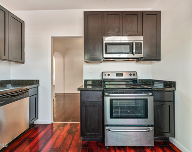 3949 E Earll Drive - Photo Thumbnail 10