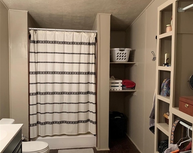 919 Chandry Circle - Photo Thumbnail 15