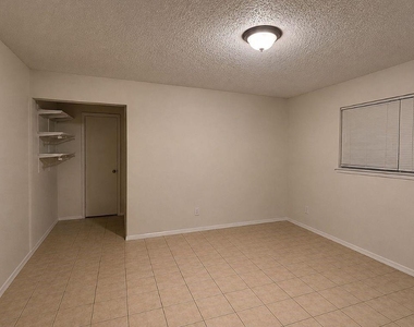 7517 Castillo Road - Photo Thumbnail 4