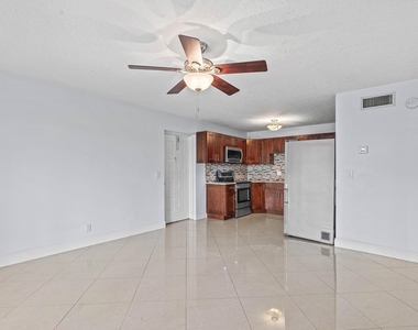 204 Foxtail Drive - Photo Thumbnail 6