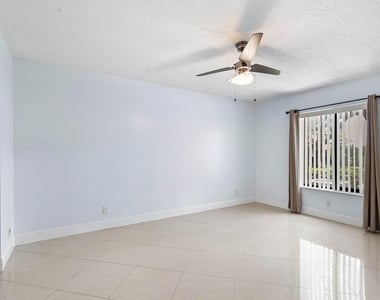 204 Foxtail Drive - Photo Thumbnail 17