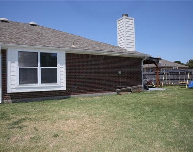10433 E Lake Terrace - Photo Thumbnail 3