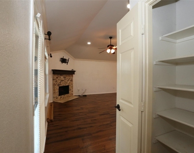 10433 E Lake Terrace - Photo Thumbnail 21