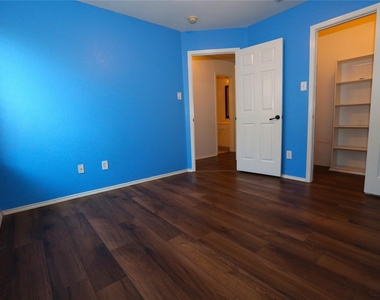 10433 E Lake Terrace - Photo Thumbnail 15