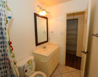10433 E Lake Terrace - Photo Thumbnail 11