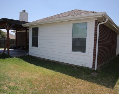 10433 E Lake Terrace - Photo Thumbnail 6
