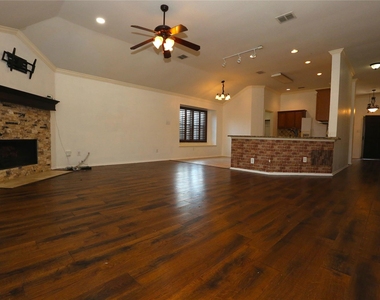 10433 E Lake Terrace - Photo Thumbnail 32