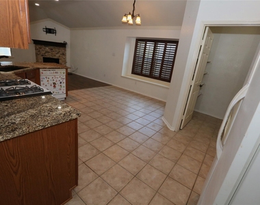 10433 E Lake Terrace - Photo Thumbnail 25
