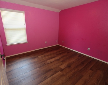 10433 E Lake Terrace - Photo Thumbnail 14