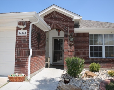 10433 E Lake Terrace - Photo Thumbnail 1